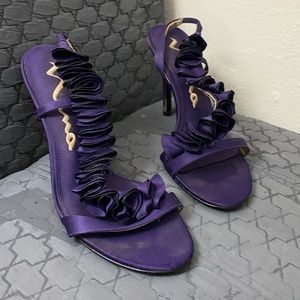 Purple ruffle heel